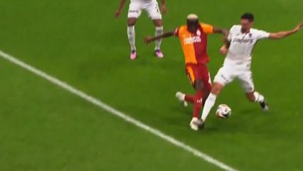 Dev maçın önüne geçen pozisyonlar! Kırmızı kart, iptal edilen gol, penaltı beklentisi