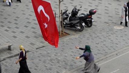 Düzcelilerin Türk bayrağı hassasiyeti