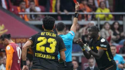 Galatasaraylı eski yıldızdan Bokele'nin kırmızı kartı için olay yorum