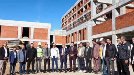 Milletvekili Canbey'den Edremit Devlet Hastanesi şantiyesine ziyaret 