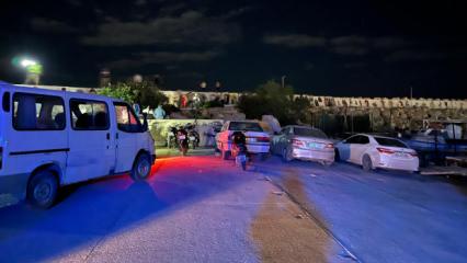 Kayalıklarda yürürken denize düşüp, ağır yaralandı