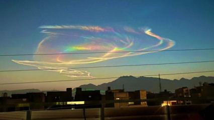 Pakistan'da ateş g&ouml;kkuşağı g&ouml;r&uuml;ld&uuml;