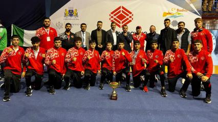 Milli boksörlerden 16 madalya birden