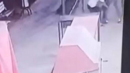 Parkta tartıştıkları 3 lise öğrencisini dövüp, bıçakladılar; olay kamerada