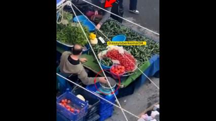 Pazarda skandal görüntüler! Vatandaşın gözünün içine baka baka yaptı!