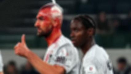 Sahada kanlar içinde kaldı! Formasını değişip maça devam etti