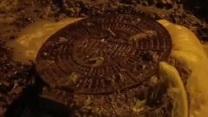 Tekirdağ'da sağanak yağışta altyapı çöktü, rögarlar taştı