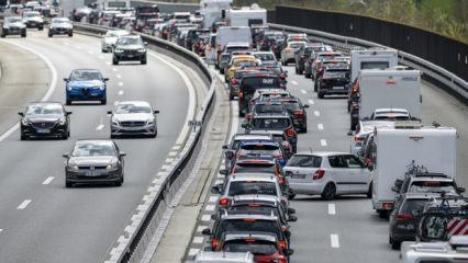 Trafikte en ilginç yasakları olan ülkeler! Yayalara bile sınır getirildi...