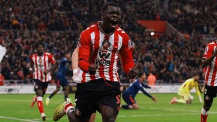 42 gündür gol yemeyen Premier Lig devi 90+4'te yıkıldı