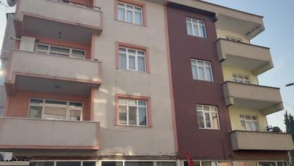 Kocaeli'de kolonlarında çatlak oluşan 3 bina boşaltıldı