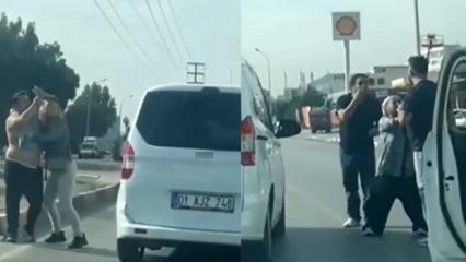 Adana'da trafikte sürücülerin kavgası kamerada