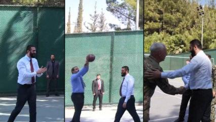 Ahmed Şara, ABD'li komutanlarla basketbol oynadı