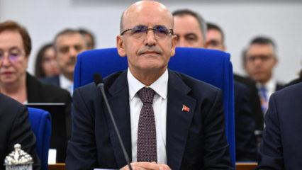  Bakan Şimşek'ten ekonomide yeni dönem mesajı: Daha az kırılganız