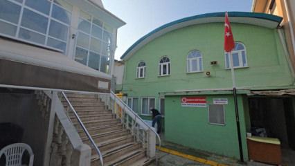 Caminin kadınlar tuvaletinde erkek cesedi bulundu