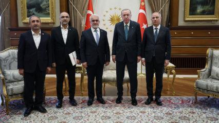 Cumhurbaşkanı Erdoğan, HÜDA PAR Genel Başkanı Yapıcıoğlu'nu kabul etti