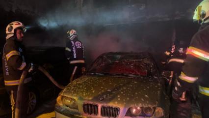 Denizli'de oto galeride &ccedil;ıkan yangında 5 ara&ccedil; hasar g&ouml;rd&uuml;