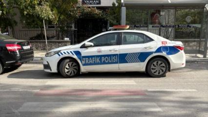 Ekip arabasını yaya yoluna çeken polis memuruna trafik cezası