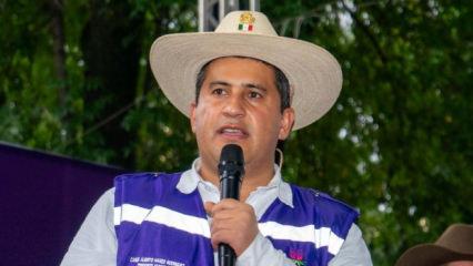 Festival suikasta sahne oldu! Belediye başkanı binlerce kişinin önünde öldürüldü