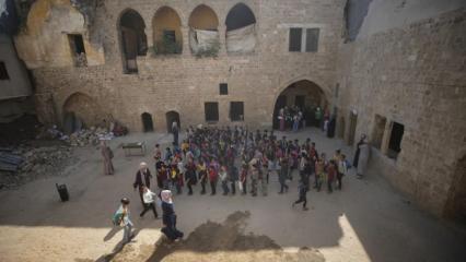 Gazze'de umutlandıran görüntüler! Ateşkesin ardından çocuklar okula döndü