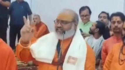 Hindu rahip peygamber efendimizi hedef aldı!