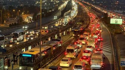 İstanbul'da ara tatil öncesi trafik yoğunluğu yüzde 85'e ulaştı