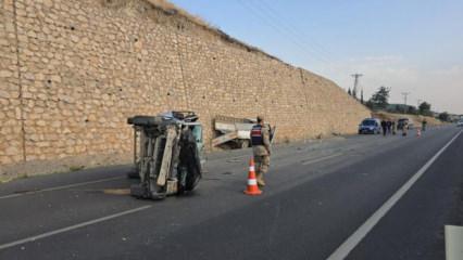 Kamyonet hafif ticari araca arkadan çarptı: 4 kişi yaralandı