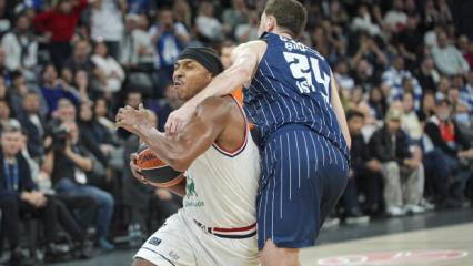 Kıran kırana kapışma! Anadolu Efes ikinci uzatmada yıkıldı
