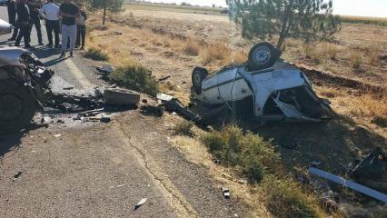 Mardin’de feci kaza: Otomobiller kafa kafaya çarpıştı, 1’i ağır, 6 yaralı