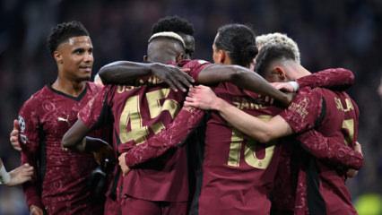 Osimhen geceye damga vurdu! Aslan Ajax'ı Hollanda'da dağıttı