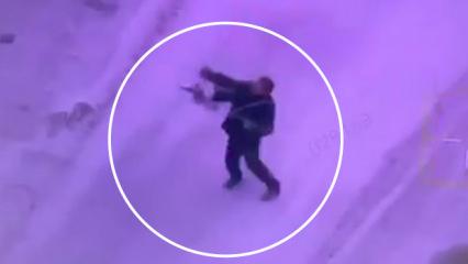 Pokrovsk'ta bir sivil, kamikaze dronu havada yakalayıp yere çarptı