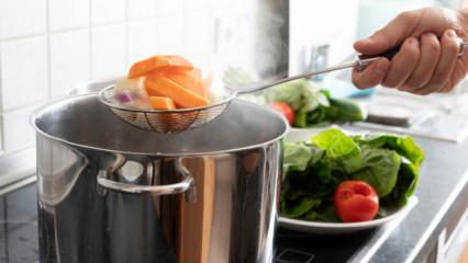 Sebzelerin rengini kaybetmeden haşlamanın püf noktaları