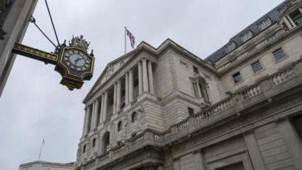 Faizi sabit tuttular!