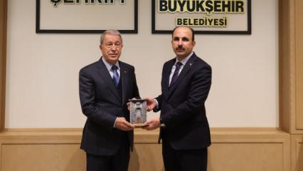 TBMM Milli Savunma Komisyonu Başkanı Akar, Başkan Altay'ı ziyaret etti