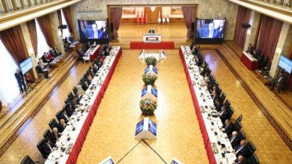 Yarın yapılması beklenen Terörsüz Türkiye Komisyonu toplantısı ertelendi!