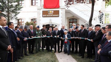Konya Büyükşehir Belediyesi tarafından yenilenen Şehit Aileleri Derneği dualarla açıldı 