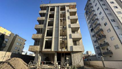 Adana'da çalıştığı inşaattan düşen işçi yaşamını yitirdi