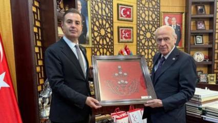 CHP'li belediye başkanı Akın'dan Bahçeli'ye ziyaret