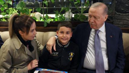 Cumhurbaşkanı Erdoğan, kafede vatandaşlarla buluştu