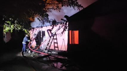 Erzincan'da korkutan yangın! Mahsur kalan 2'si çocuk 4 kişi kurtarıldı