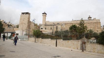 İsrail, İbrahim Camisi'ni Müslümanlara kapattı