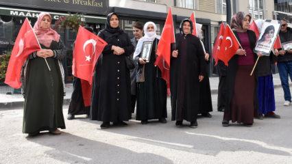 Vanlı aileler DEM Parti binası &ouml;n&uuml;nde "evlat n&ouml;beti"nde: S&uuml;re&ccedil; inşallah başarıya ulaşacak