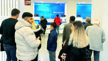Yoğun ilgi sistemi kilitledi! Vatandaşlar bankalara akın etti!