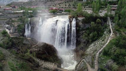 Bir tablodan fırlamış gibi: Her mevsim ayrı güzel