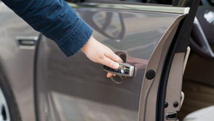 BMW'nin lüks özelliği pahalıya patladı! Kapıya sıkışan parmağı için rekor tazminat