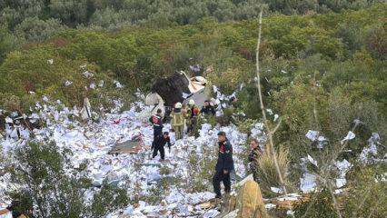 Bursa'da feci kaza! Kağıt yüklü TIR, uçurumdan yuvarlandı: 2 ölü