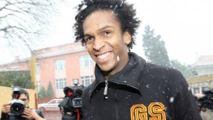 Galatasaray'ın eski golc&uuml;s&uuml;ne polis şoku! Partide tutuklandı