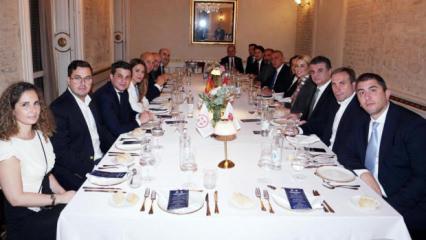 İspanya ve Türkiye heyetleri resmi maç yemeğinde bir araya geldi