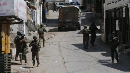 İsrail askerleri, Batı Şeria'da bir Filistinliyi &ouml;ld&uuml;rd&uuml; ve cesedini alıkoydu