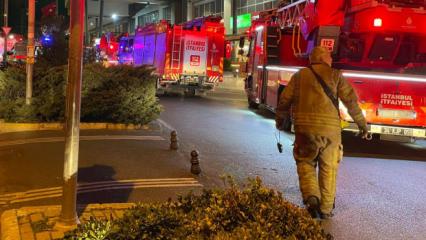 İstanbul'da 27 katlı otelde yangın: 4 kişi hastaneye kaldırıldı