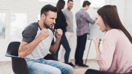 Kadın düşmanı, erkek düşmanı, aile düşmanı!